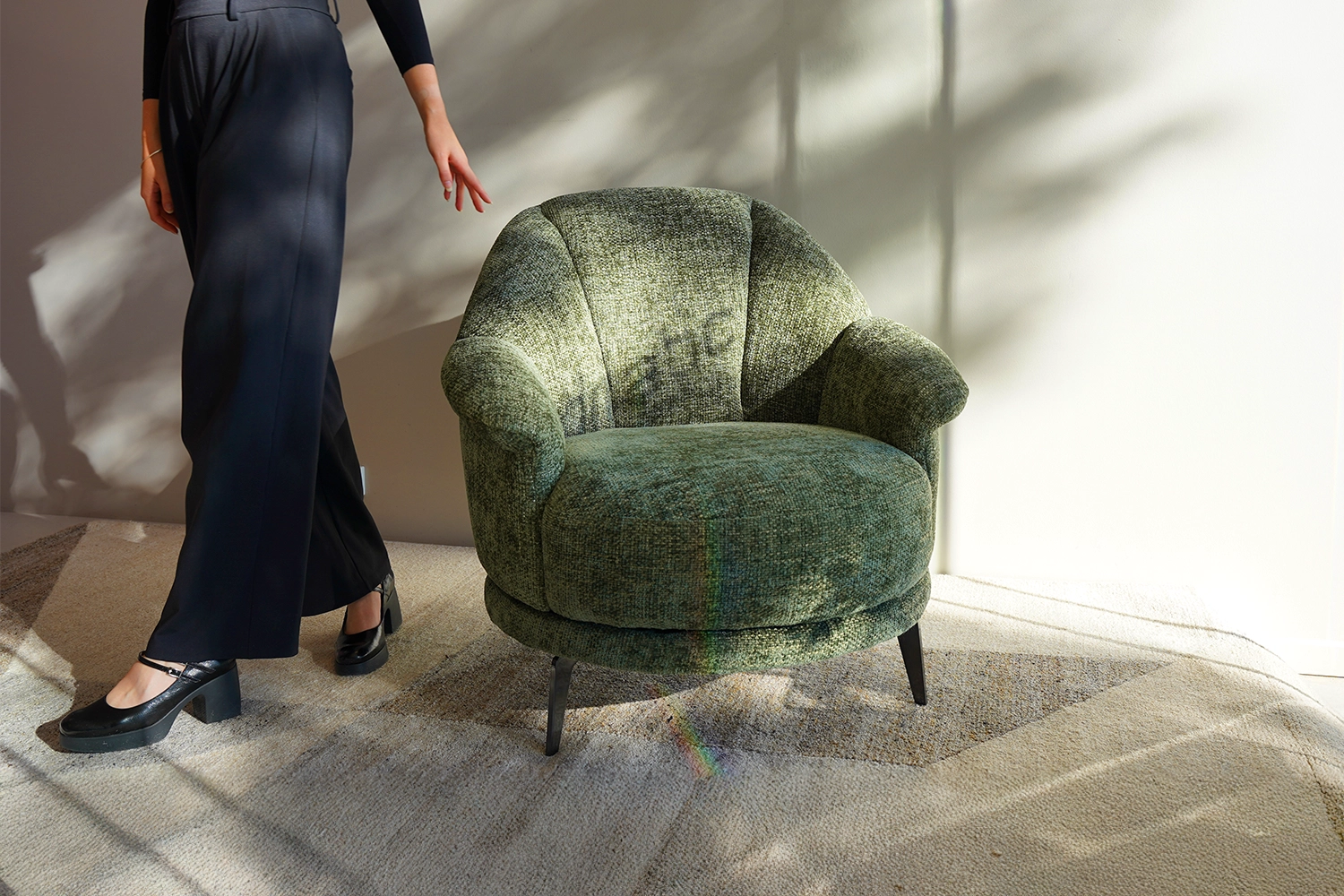 Danza Swivel Chair