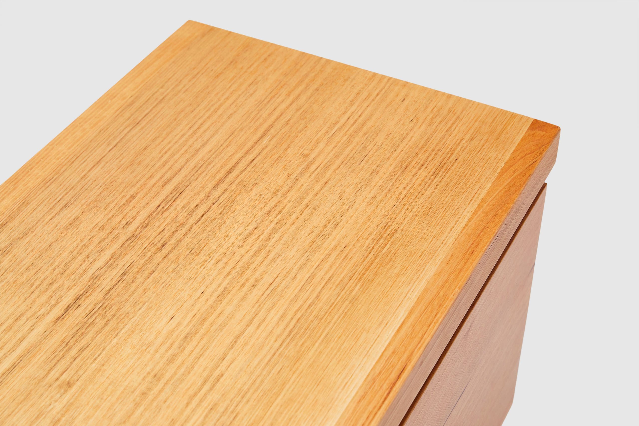 entertainment unit 240cm montana messmate natural